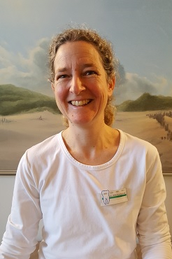 Zahnärztin Dr. Ulrike Hundsdörfer - Ästhetische Zahnheilkunde in Heiningen